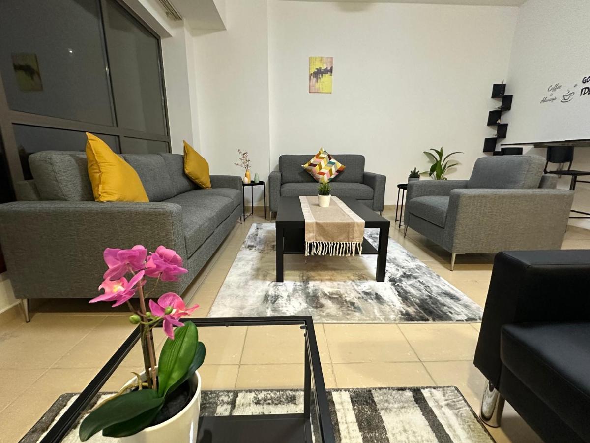 Moonlight Hostel Jbr - 2Min Walk To Jbr Beach - Gym - 2Min Metro Station - Poll Dubai Exterior photo