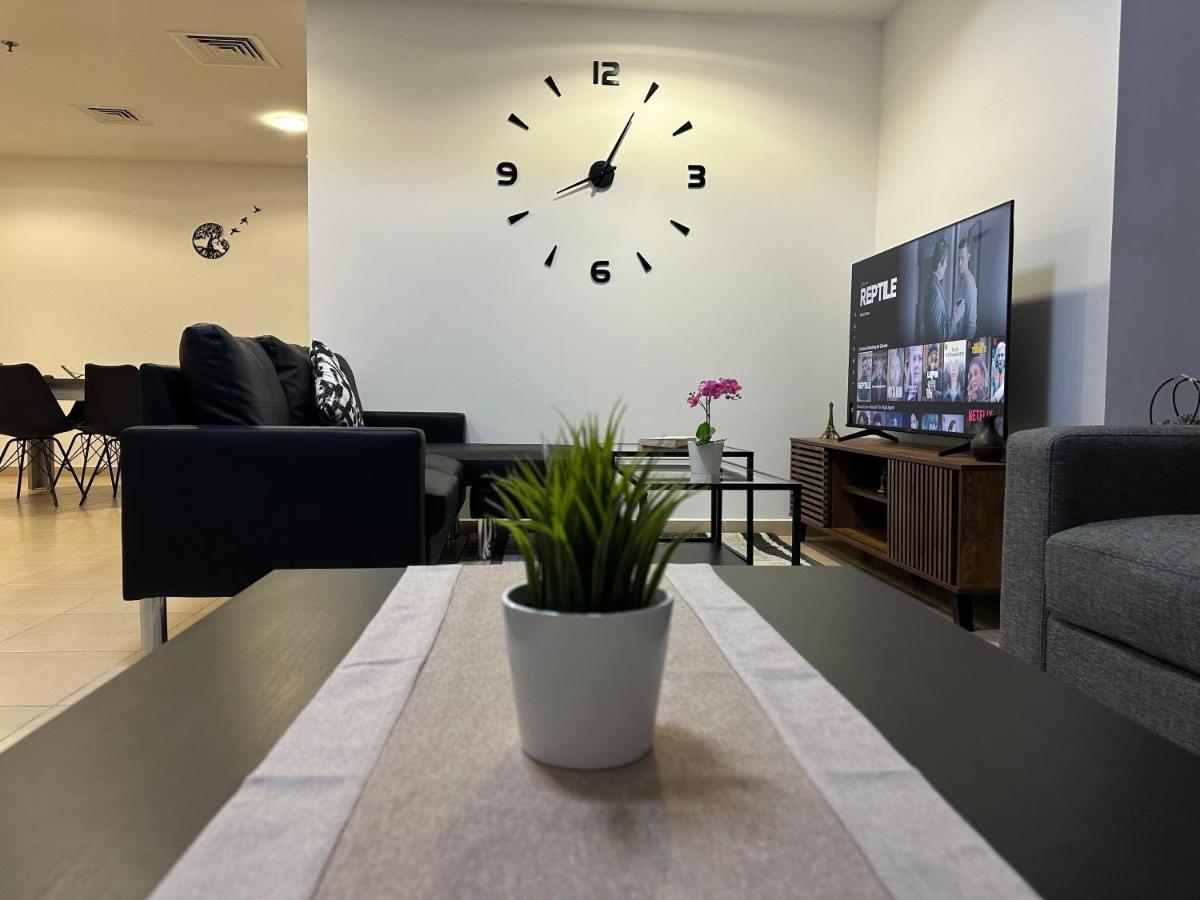 Moonlight Hostel Jbr - 2Min Walk To Jbr Beach - Gym - 2Min Metro Station - Poll Dubai Exterior photo