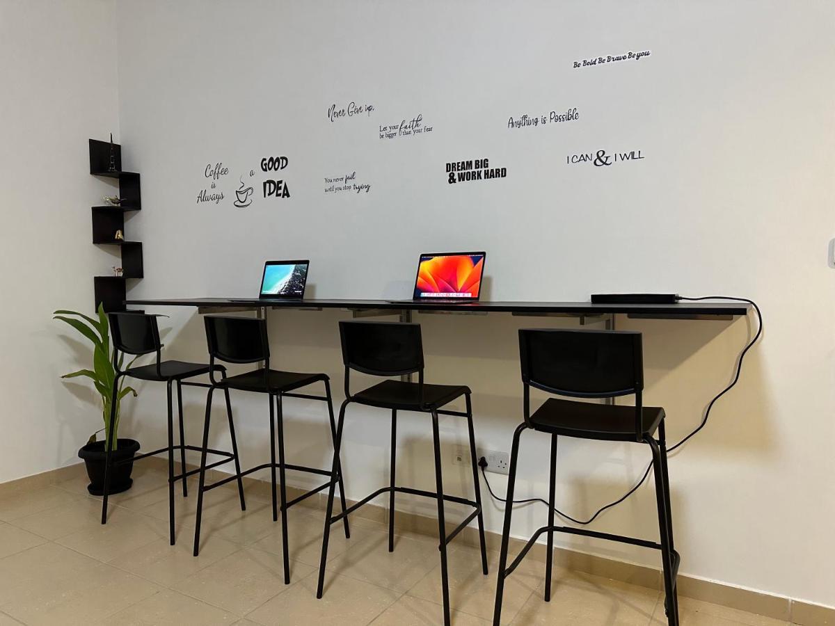 Moonlight Hostel Jbr - 2Min Walk To Jbr Beach - Gym - 2Min Metro Station - Poll Dubai Exterior photo