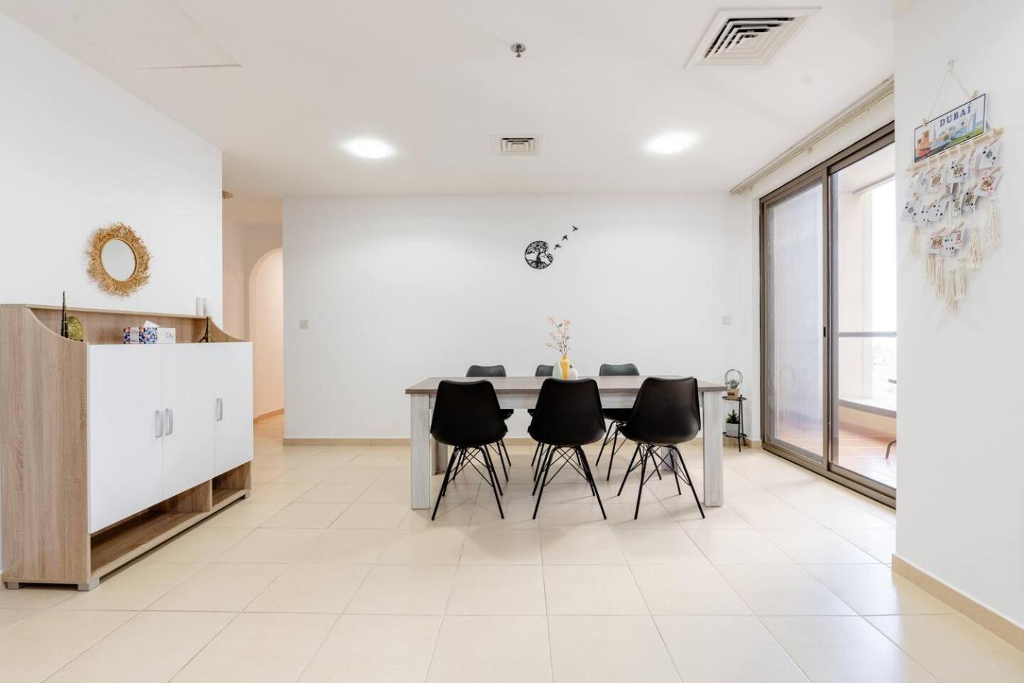 Moonlight Hostel Jbr - 2Min Walk To Jbr Beach - Gym - 2Min Metro Station - Poll Dubai Exterior photo