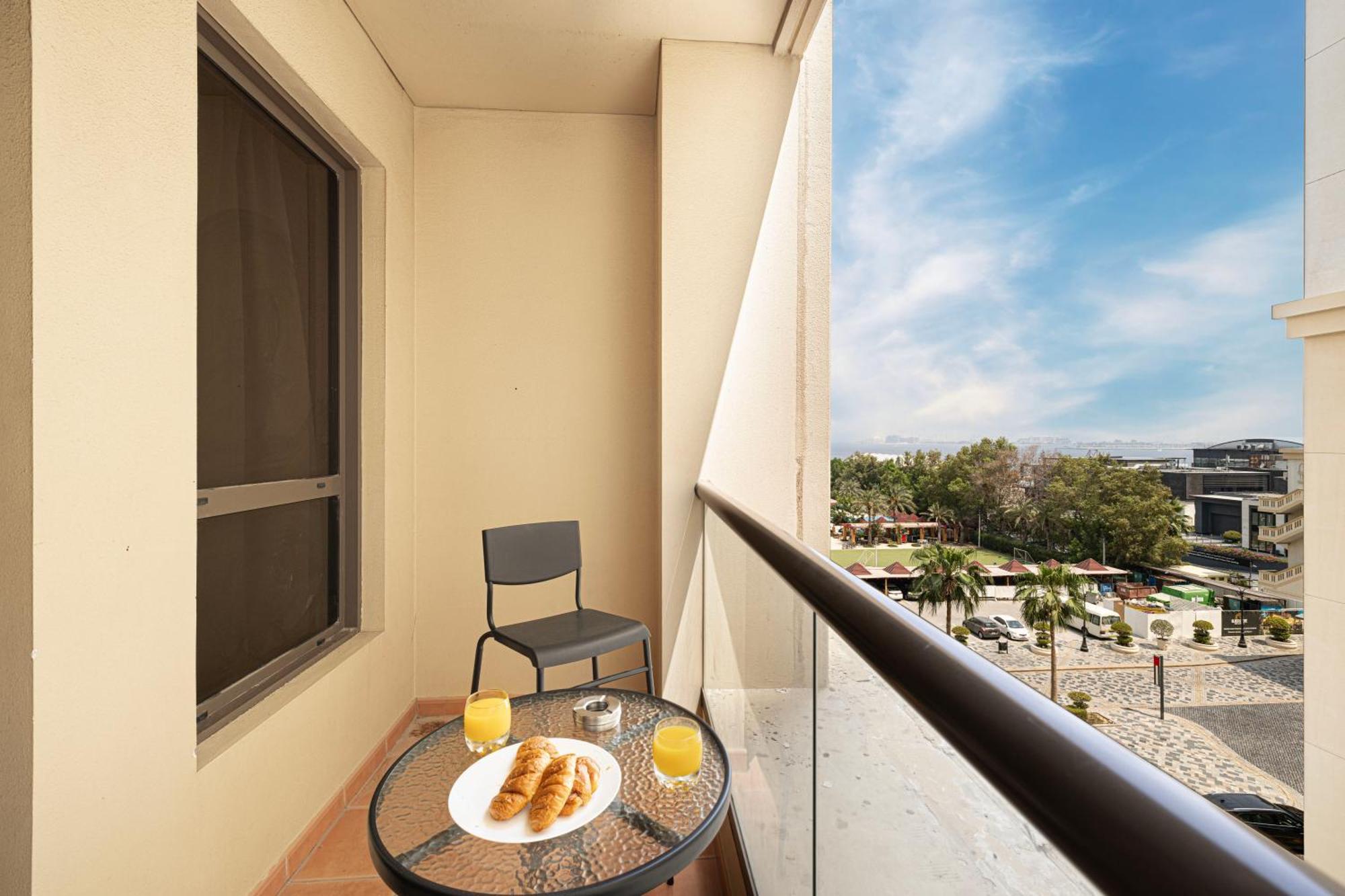 Moonlight Hostel Jbr - 2Min Walk To Jbr Beach - Gym - 2Min Metro Station - Poll Dubai Exterior photo
