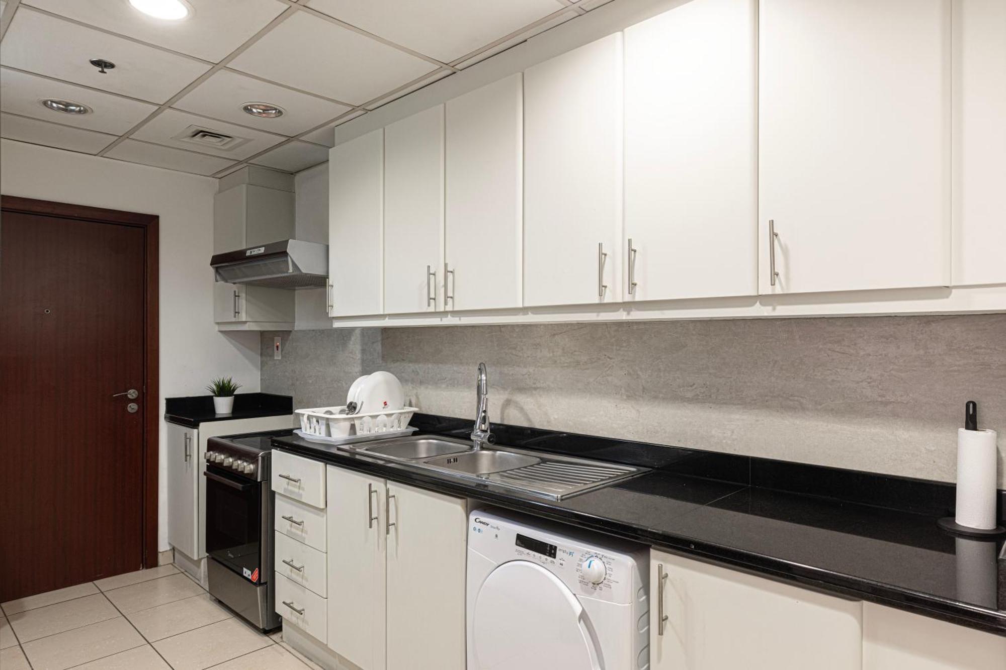 Moonlight Hostel Jbr - 2Min Walk To Jbr Beach - Gym - 2Min Metro Station - Poll Dubai Exterior photo